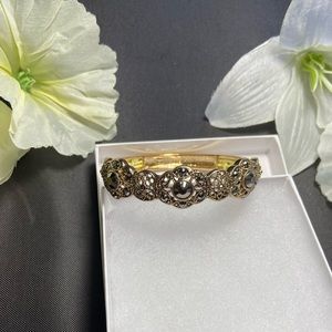 Gold bracelet